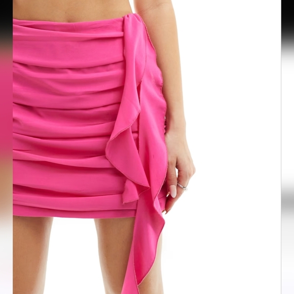 ABERCROMBIE & FITCH ruffle draped skort And Top in raspberry rose. Size XXS - Picture 5 of 15